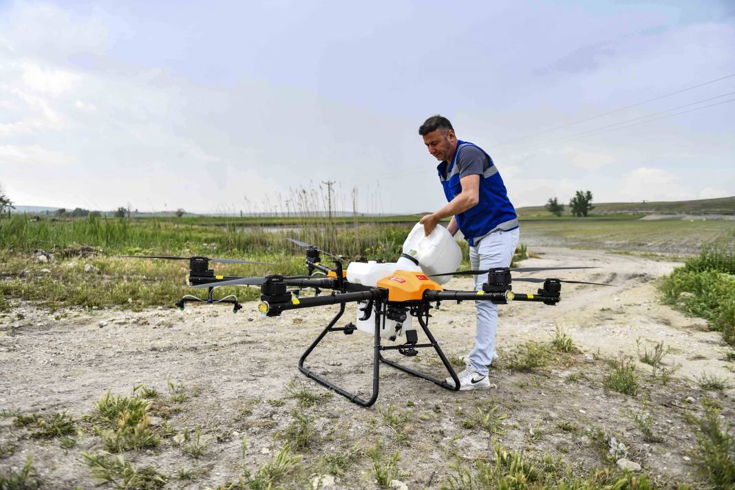 Ankara'da drone ile gübreleme ve ilaçlama hizmeti 4