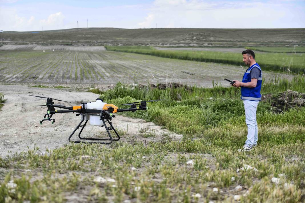 Ankara'da drone ile gübreleme ve ilaçlama hizmeti 6