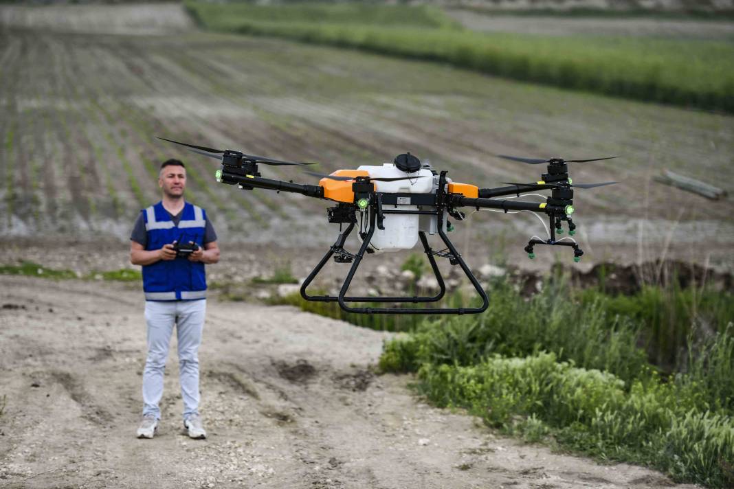 Ankara'da drone ile gübreleme ve ilaçlama hizmeti 8