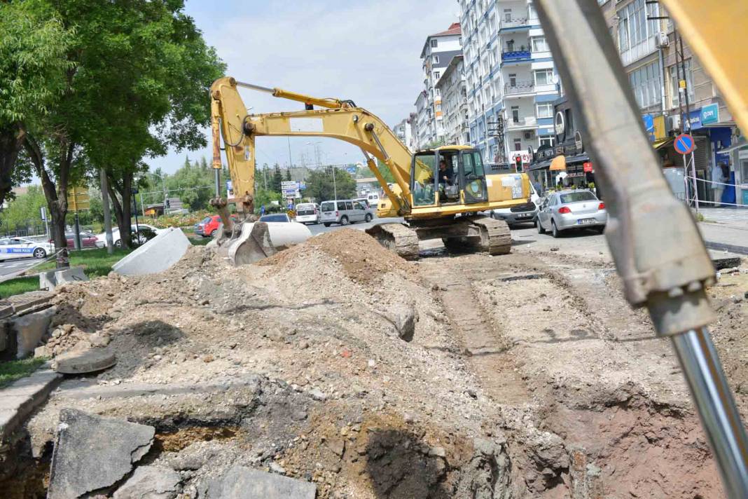 Lalegül Kavşağı’nda yaşanan çökmeye Ankara ASKİ yetişti 11