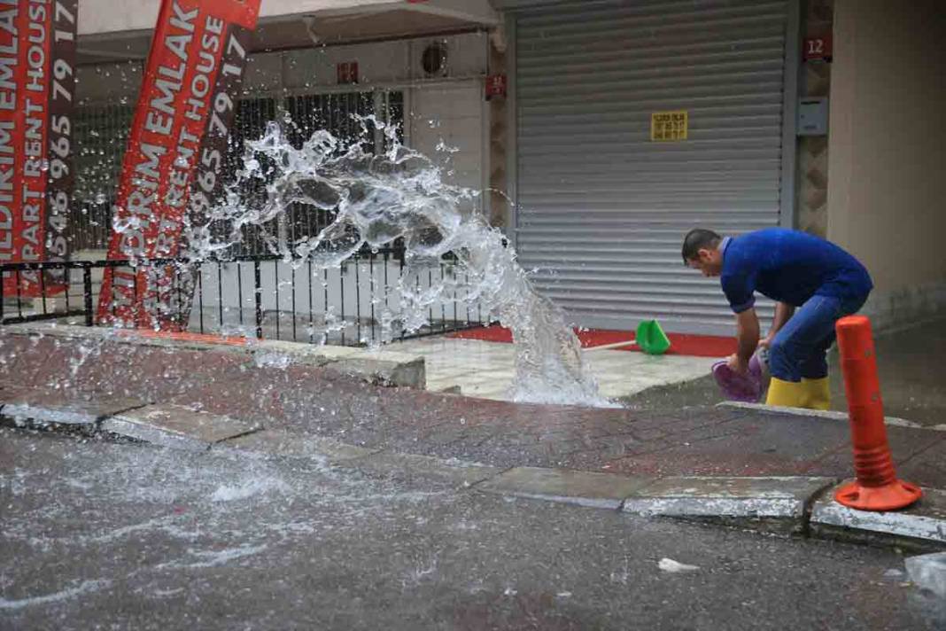 Ankara'da yoğun sağanak sonrası sel görüntüleri 15