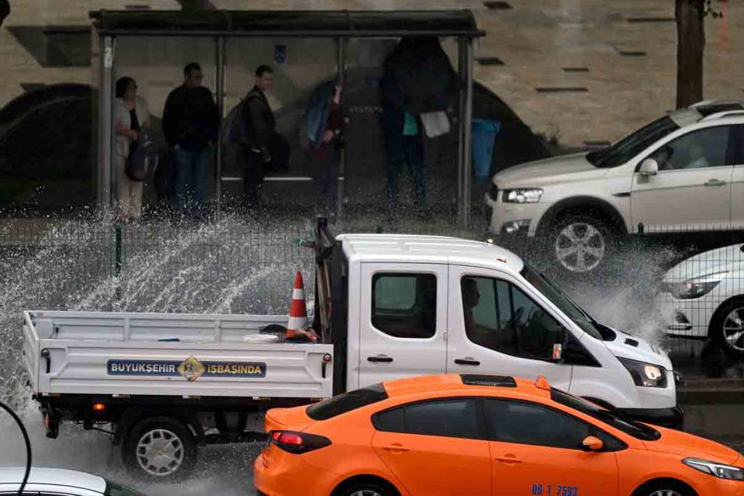 Ankara'da yoğun sağanak sonrası sel görüntüleri 24