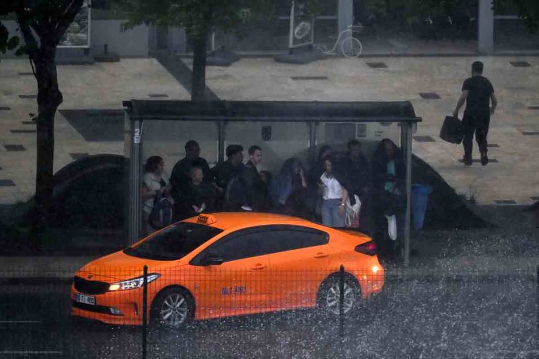 Ankara'da yoğun sağanak sonrası sel görüntüleri 27