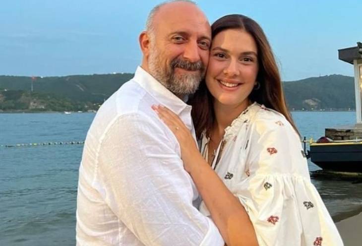 Bergüzar Korel İlk Kez Kızı Leyla'yı Paylaştı 2