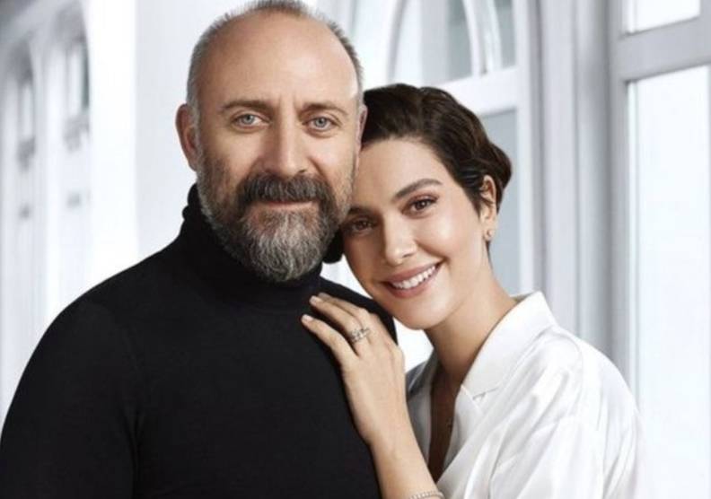 Bergüzar Korel İlk Kez Kızı Leyla'yı Paylaştı 4