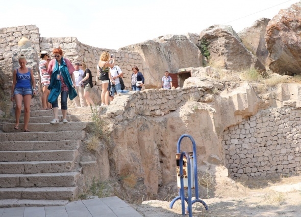 Kırkgöz Yeraltı Şehri ziyaretçilerini büyülüyor 8