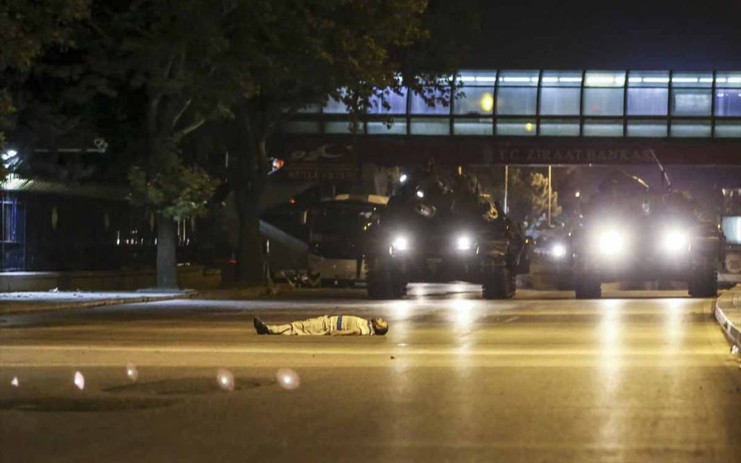 FETÖ'nün darbe girişiminin üzerinden 7 yıl geçti 16