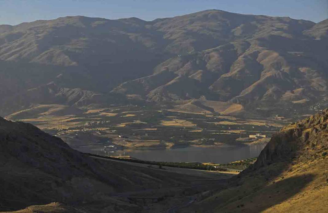 Van Gölü Ekspresi, yolcularına eşsiz manzaralar sunuyor 1