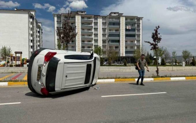 Belediye Başkanının Aracı Takla Attı 1