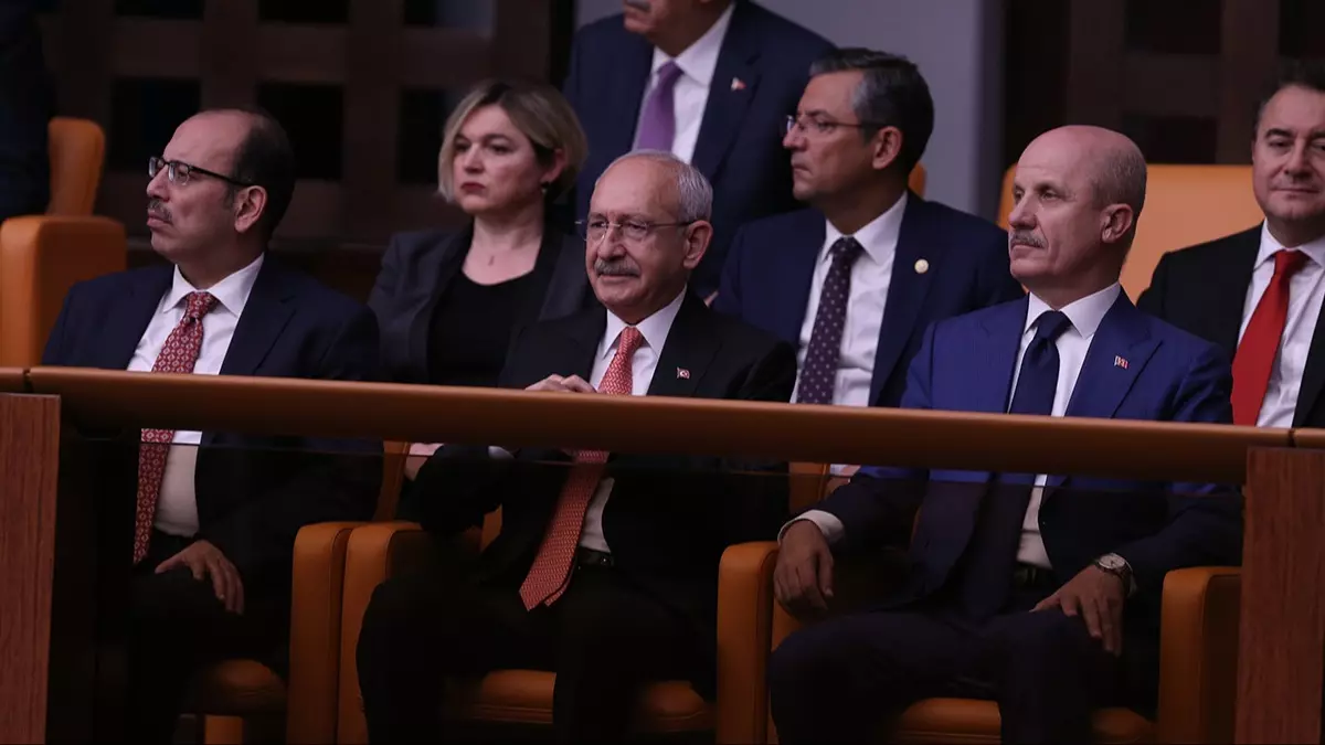 Erdoğan TBMM'ye girdiğinde neden ayağa kalkmadı? Kılıçdaroğlu'ndan ayağa kalkmayışına pes dedirten cevap!