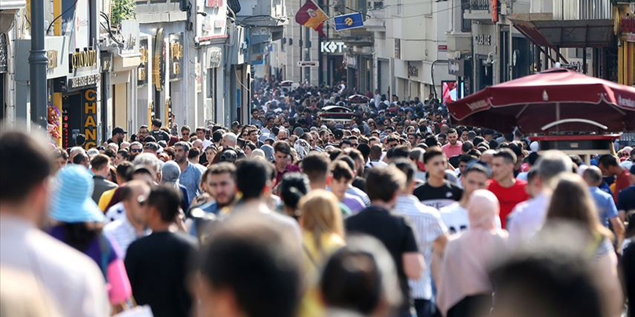 İŞKUR verilerine göre, Türkiye'de kayıtlı işsiz sayısı artmaya devam ediyor