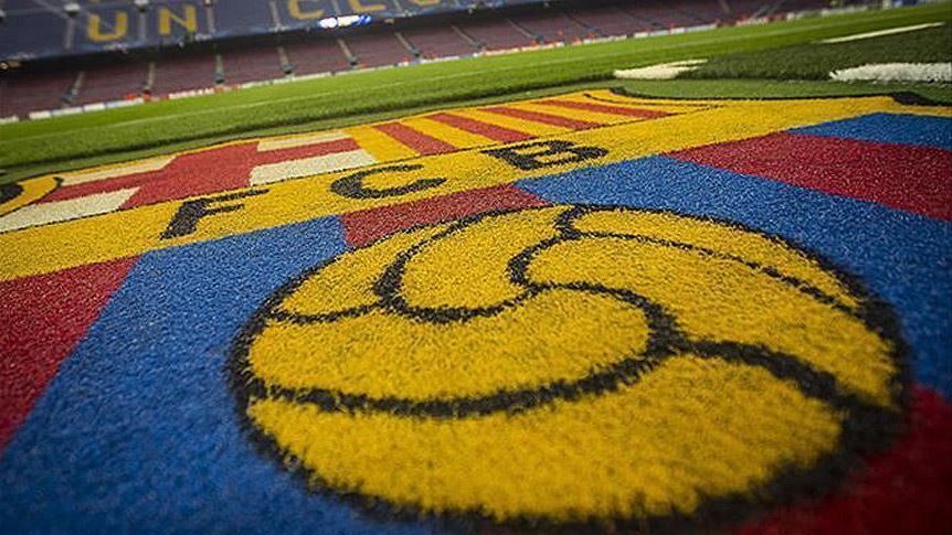 Nou Camp'ta sopalarla kavga çıktı