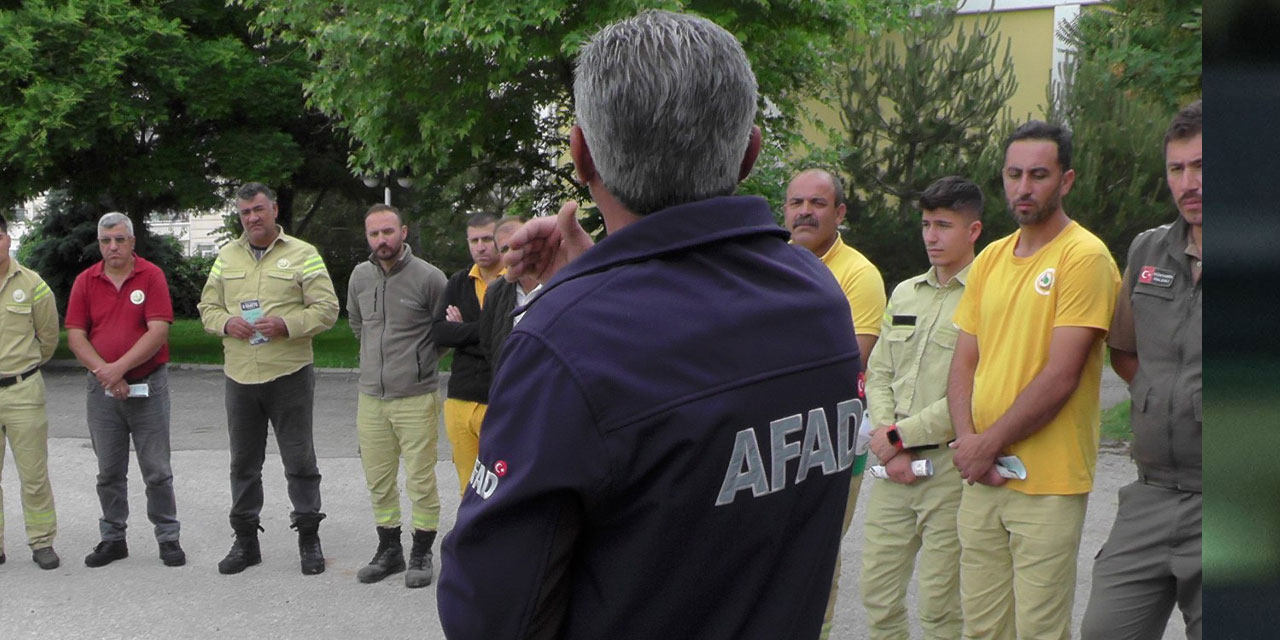 Kırşehir'de AFAD  kamu kurumlarında deprem tatbikatlarını sürdürüyor