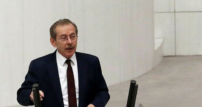 Abdüllatif Şener CHP'den istifa etti: Kılıçdaroğlu'na oy vermediğini açıkladı