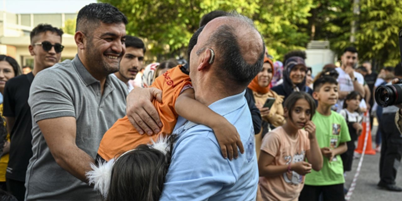 45 gün sonra ailelerine kavuştular!