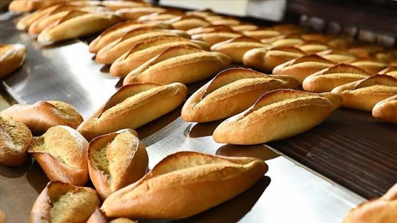 Fırıncılar Federasyonu Başkanı  'Ekmek 10 lira mı oluyor? 'iddiasın yalanladı! Ekmeğe zammı için oran verdi