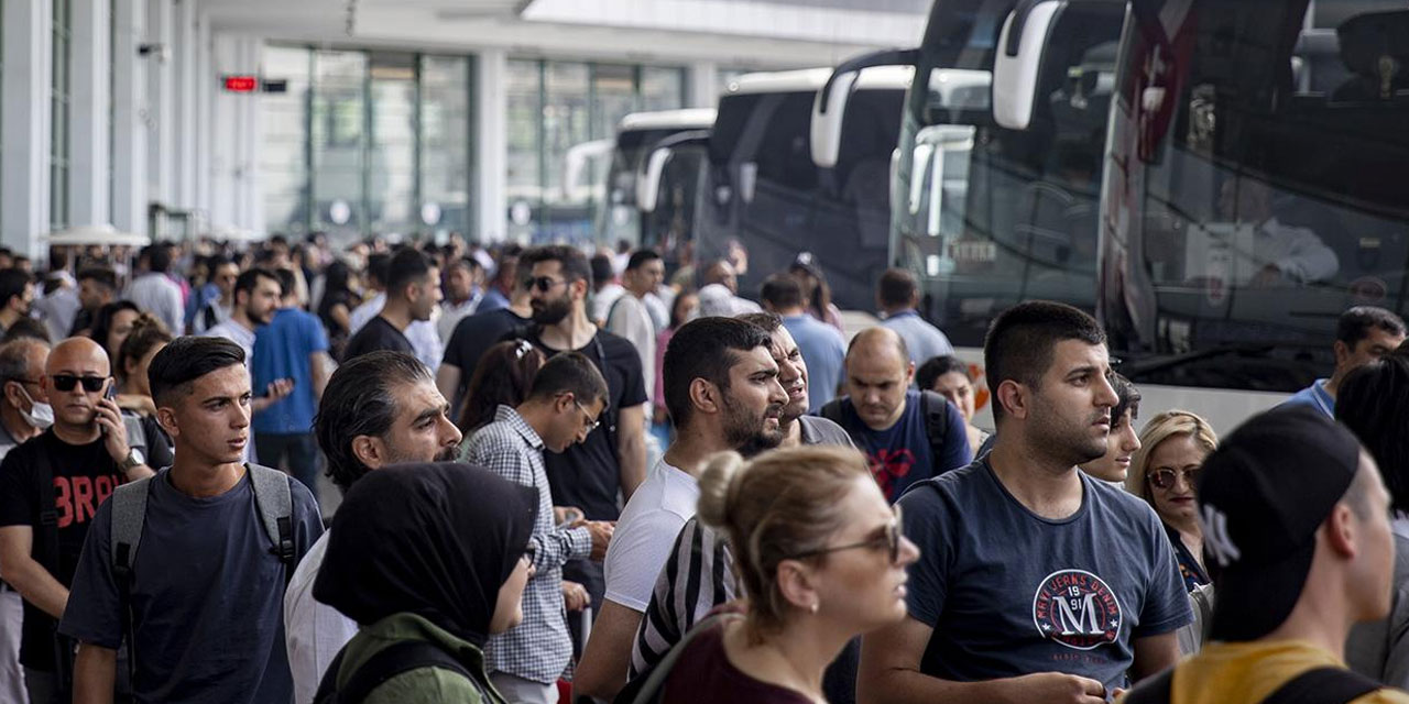Ankara’dan göç başladı! AŞTİ’de Kurban Bayramı yoğunluğu yaşanıyor