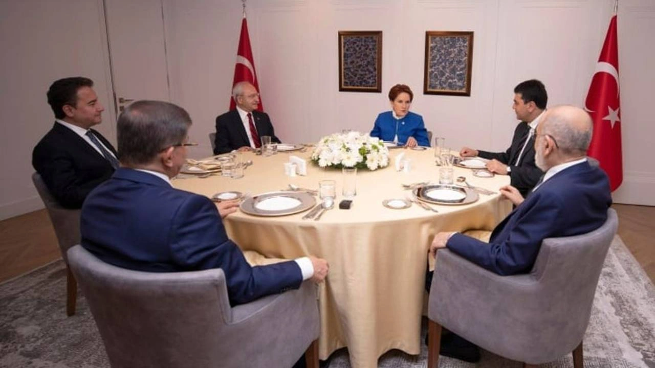 Karamollaoğlu'ndan Altılı Masa ve Akşener açıklaması: İttifak bitti!