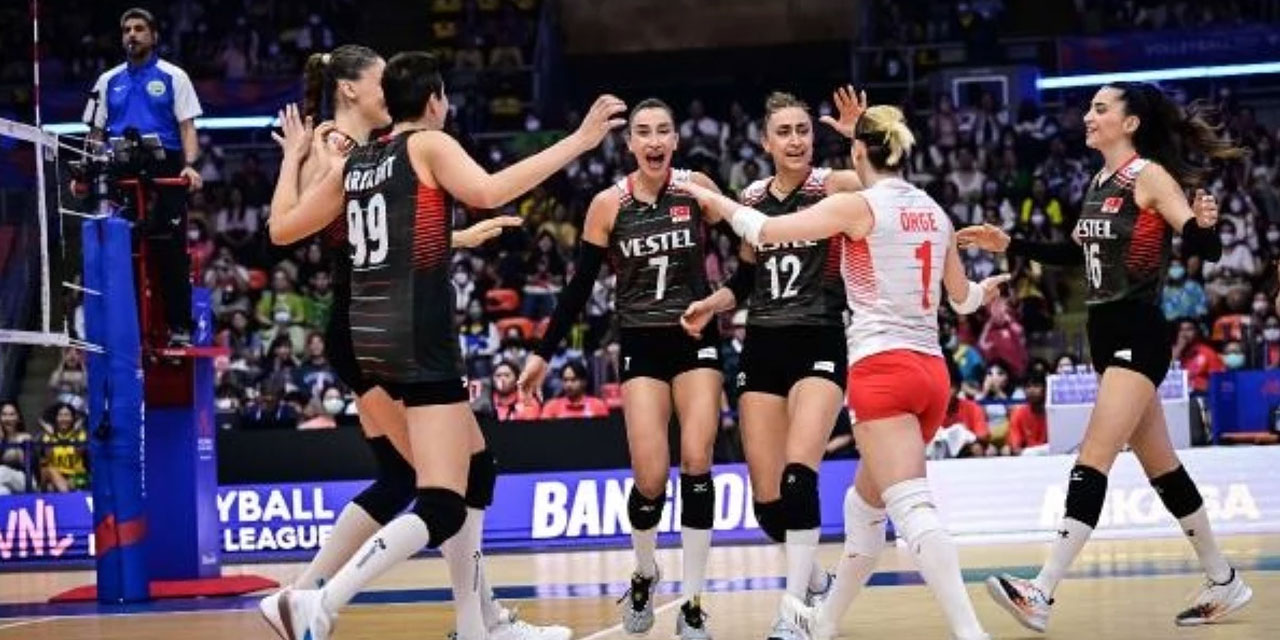 A Milli Kadın Voleybol Takımı, Japonya’ya 3-2 mağlup oldu