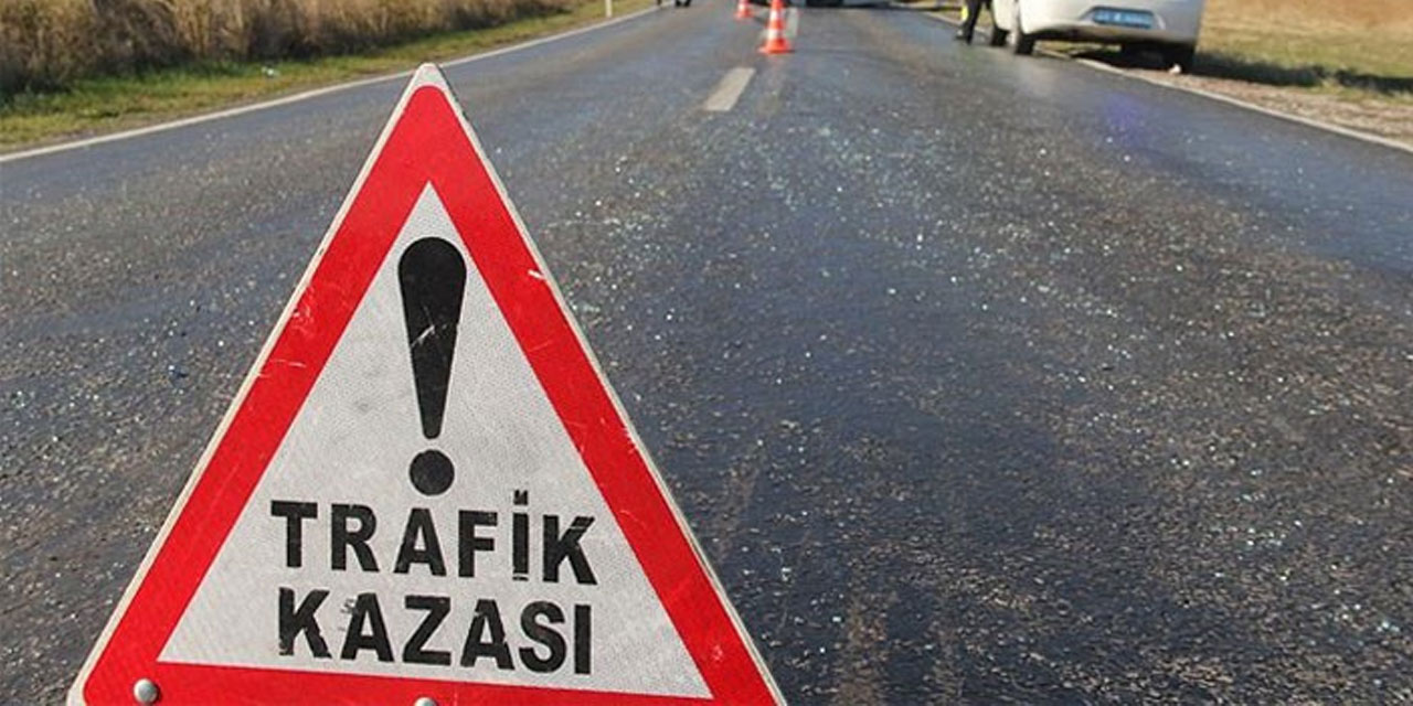 Diyarbakır'da otomobil ile traktör çarpıştı: 1 ölü, 3 yaralı