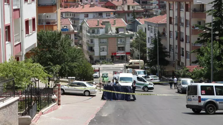 Ankara'da kadın cinayeti! 81 yaşındaki adam sokakta dehşet saçtı!