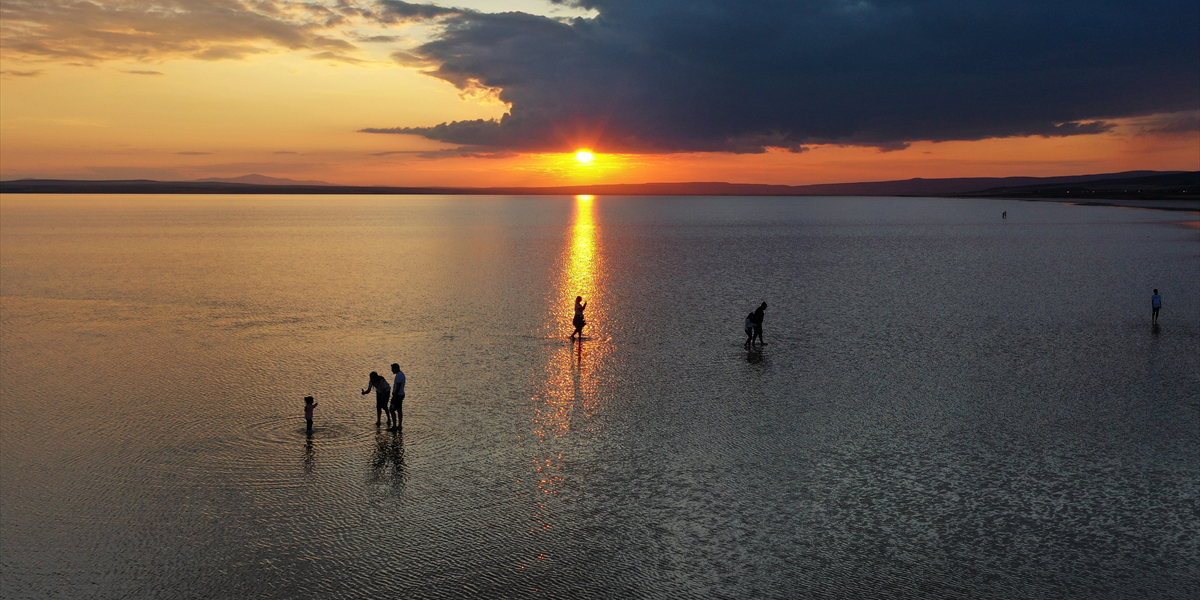Tuz Gölü hayran bırakıyor