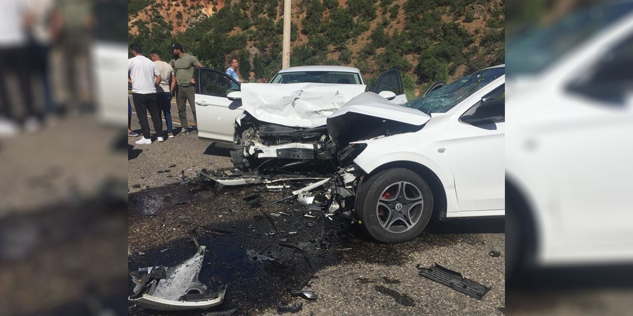 Tunceli'de korkutan kaza! 4 kişi yaralandı