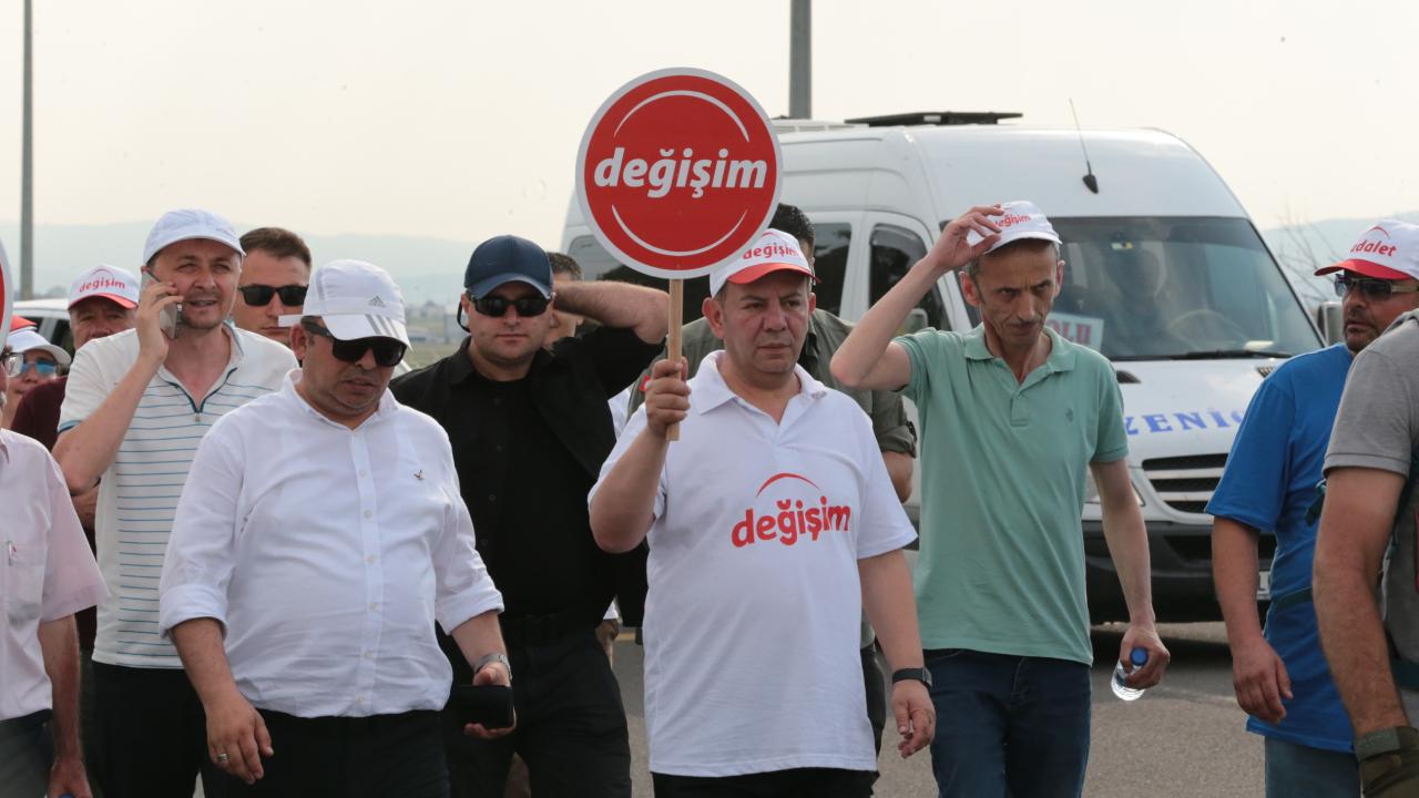 Tanju Özcan, vatandaşları CHP Genel Merkezi'ne çağırdı: Bugün saat 17.00'de buluşalım