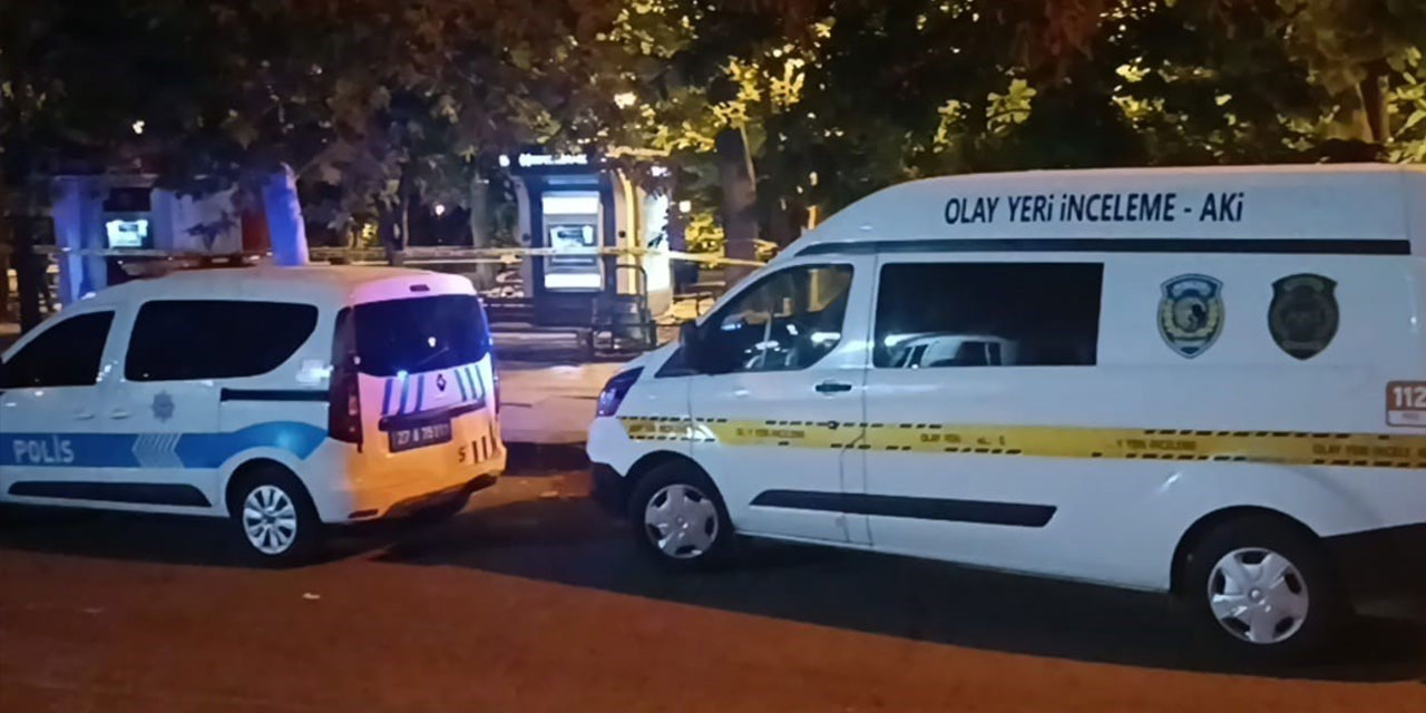 Kimlik kontrolü yapan bekçilere bıçaklı saldırı: 1'i ağır 2 yaralı, saldırgan öldü