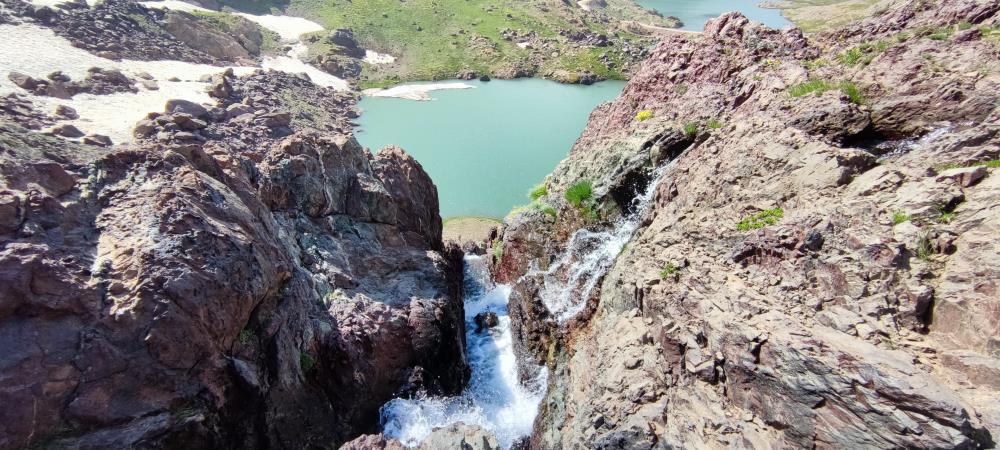 Cilo Dağları ve Sat Buzul Gölleri doğal güzellikleri ile hayran bırakıyor