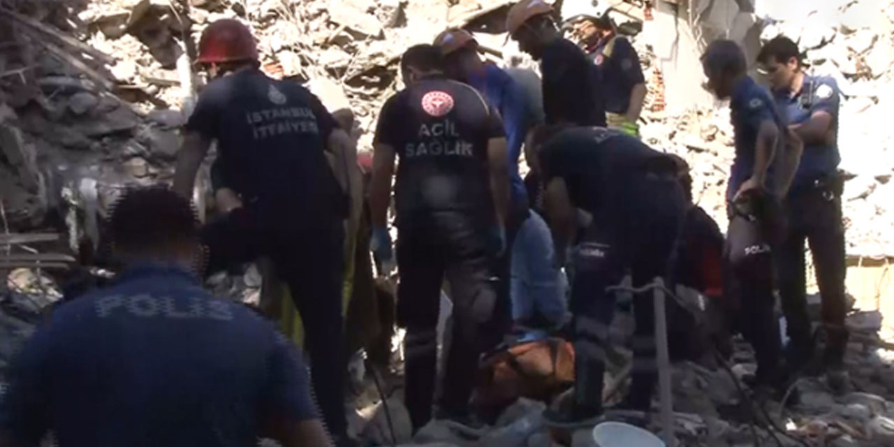 İstanbul Bakırköy'de kontrollü yıkım esnasında göçük oldu: 1 işçi enkaz altında