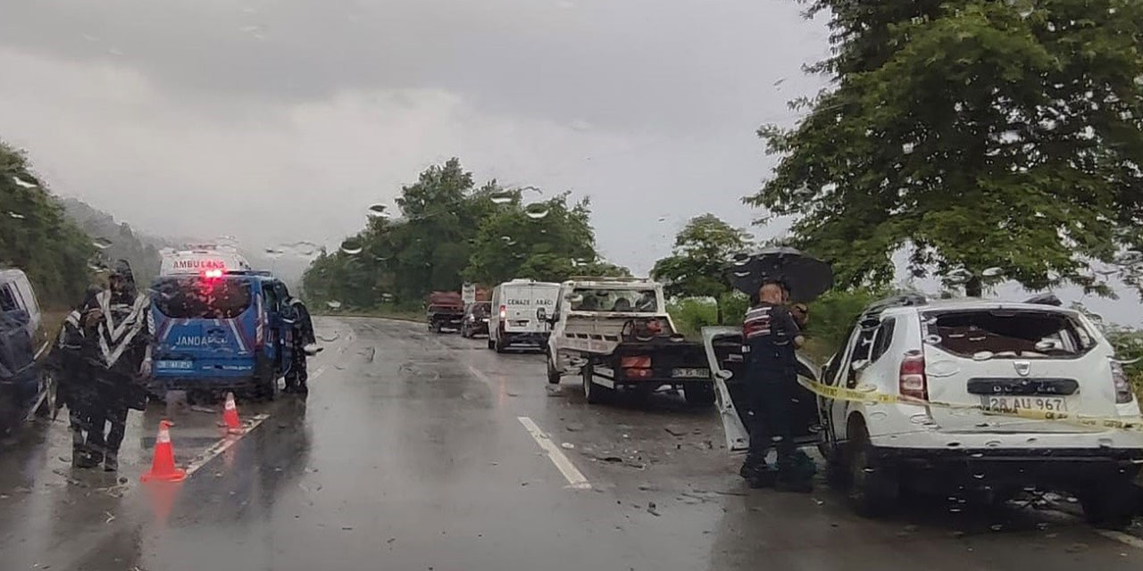 Giresun'da otomobil minibüsle çarpıştı: 1 kişi hayatını kaybetti