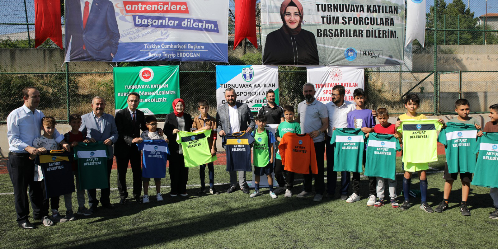 Akyurt Belediyesi'nin düzenlendiği "Camiden Sahaya" futbol turnuvası 10 yaşında