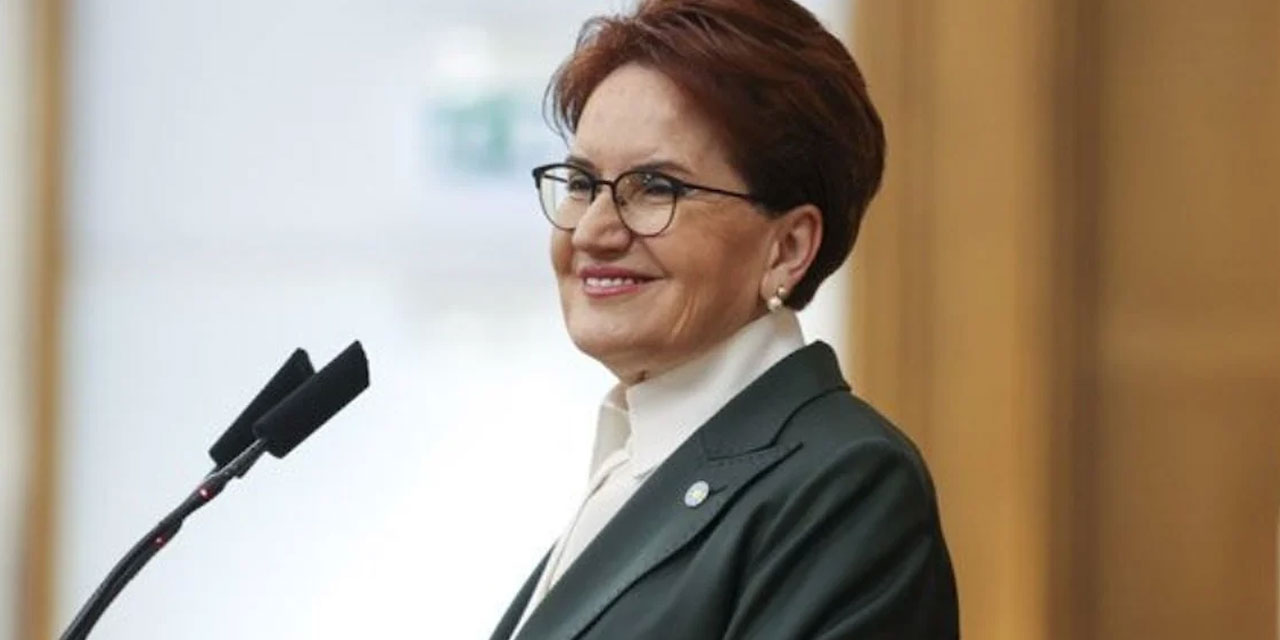 İYİ Parti Lideri Meral Akşener, milletvekilleri ve Başkanlık Divanı üyeleriyle bir araya geldi