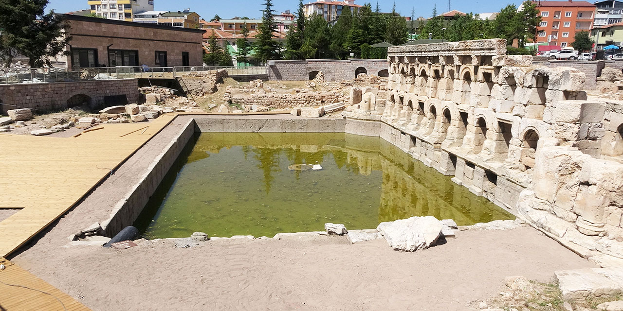 Dünya'da iki tane var, biri Yozgat'ta: Basilica Therma Roma Hamamı ziyaretçilerini bekliyor!