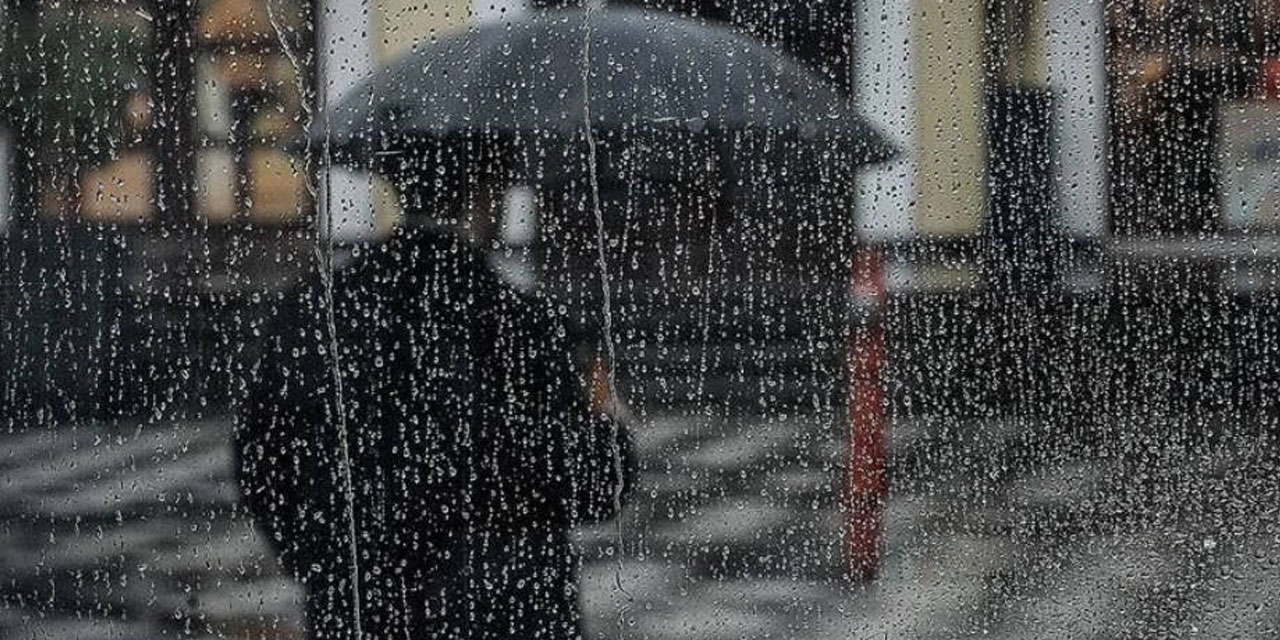 Sıcaklıkların ardından Erzurum'da sağanak yağış etkili oldu