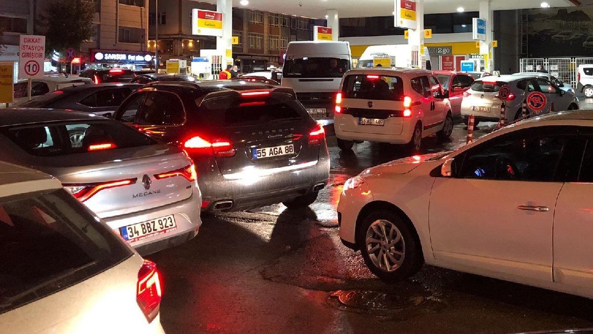 Benzine zam iddiası kuyruklara neden oldu