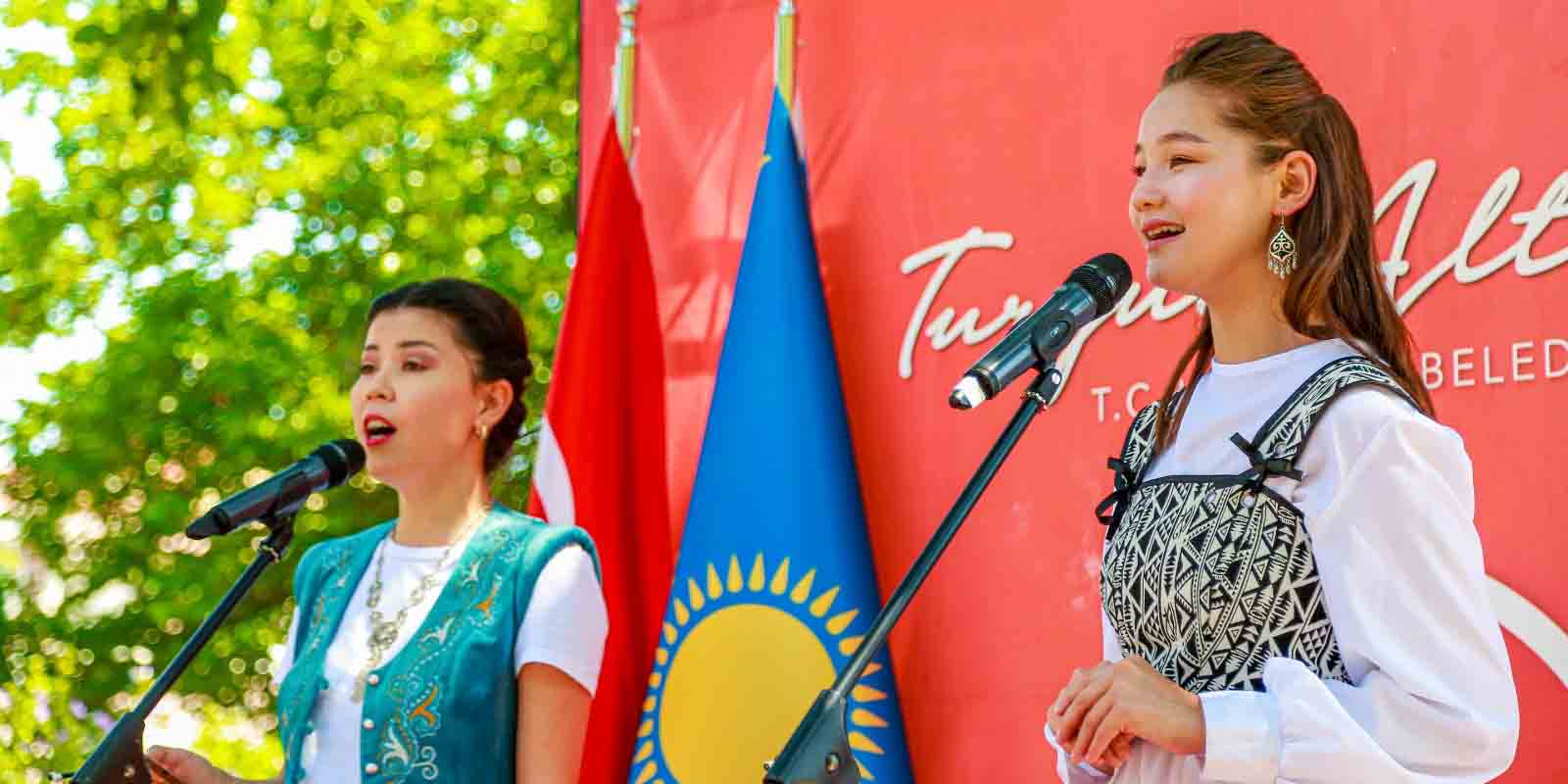 Keçiören Belediyesi Kazak Milli Şairi Kunünbayev'i unutmadı