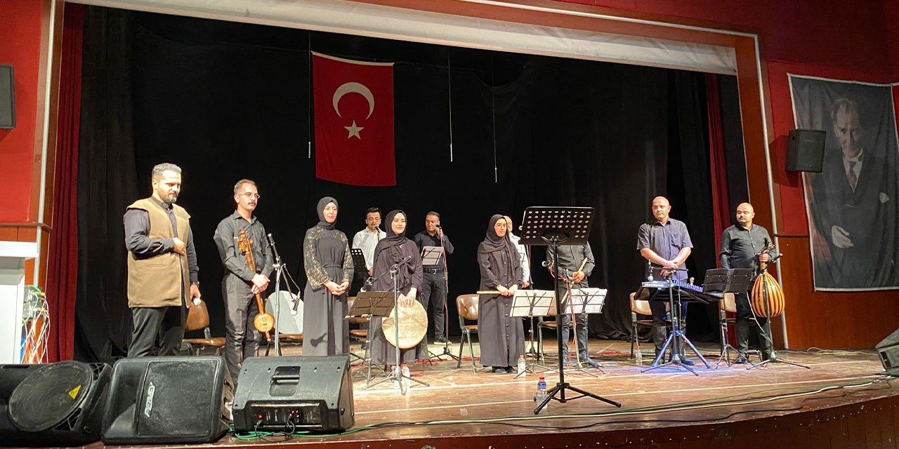 Yozgat'ta tasavvuf müziği konseri gönüllere dokundu