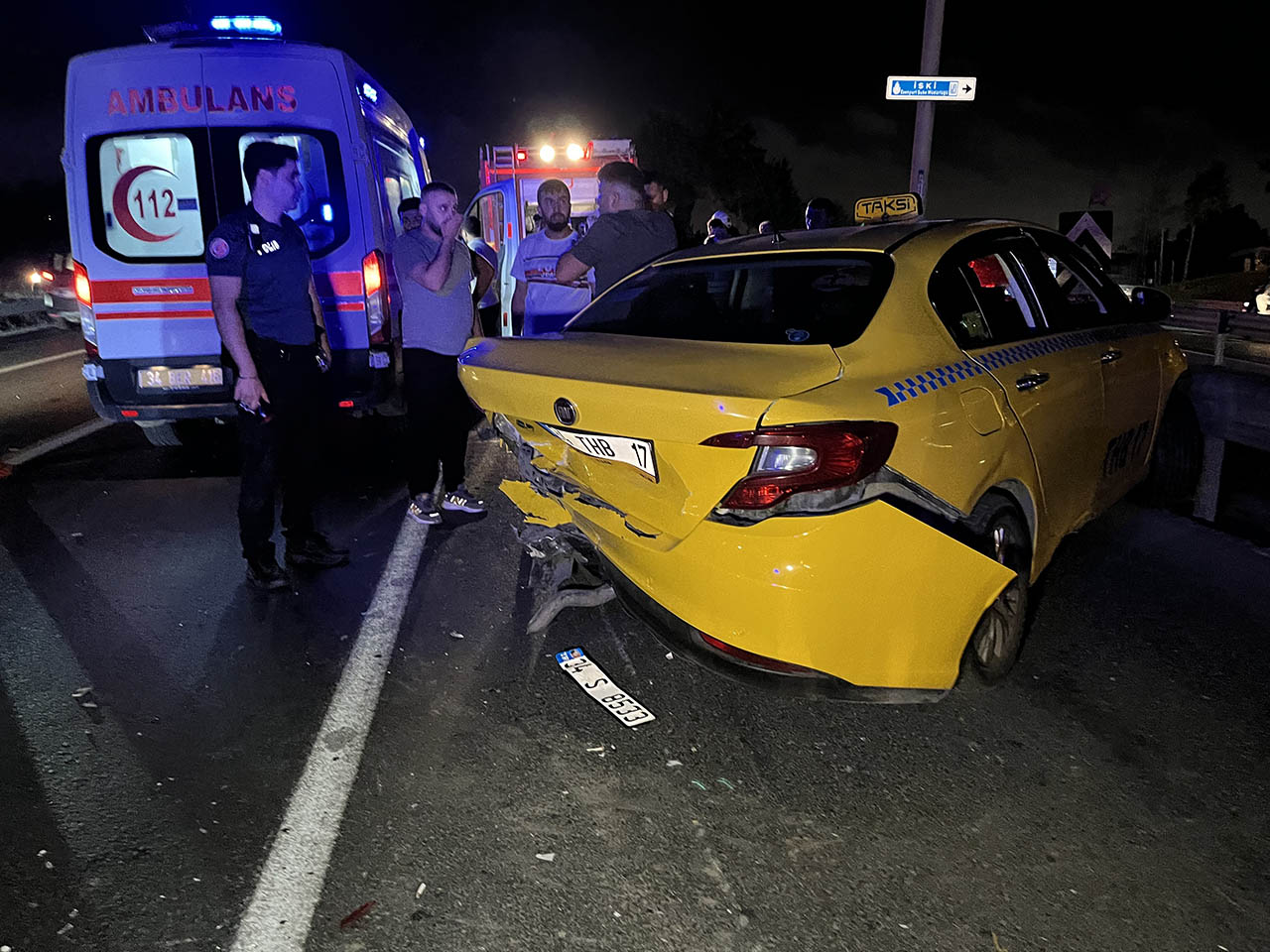 Esenyurt'ta kazaya neden olan sürücü kaçtı: Bir kişi ağır yaralı