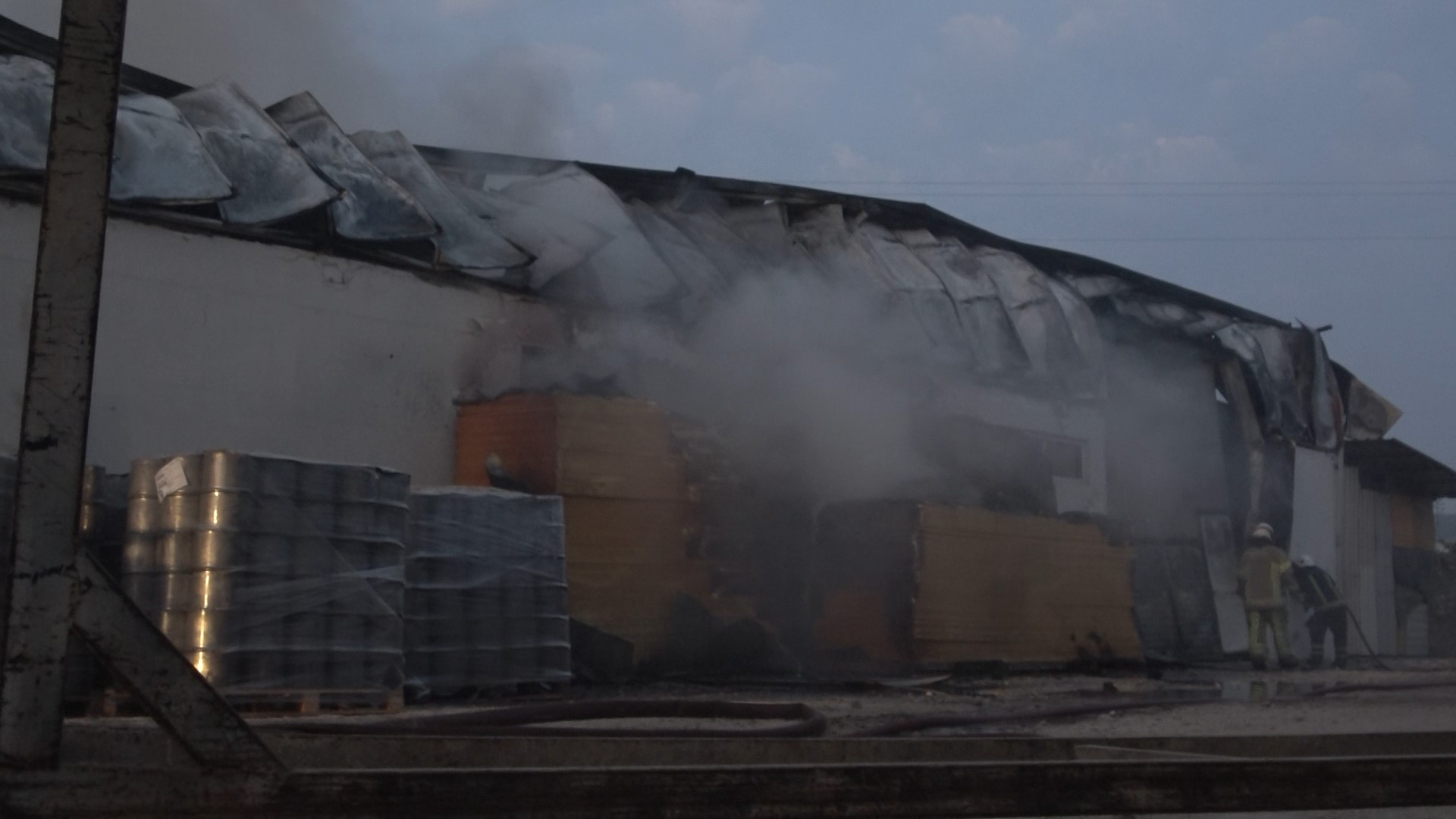 Bursa güne fabrika yangını ile başladı