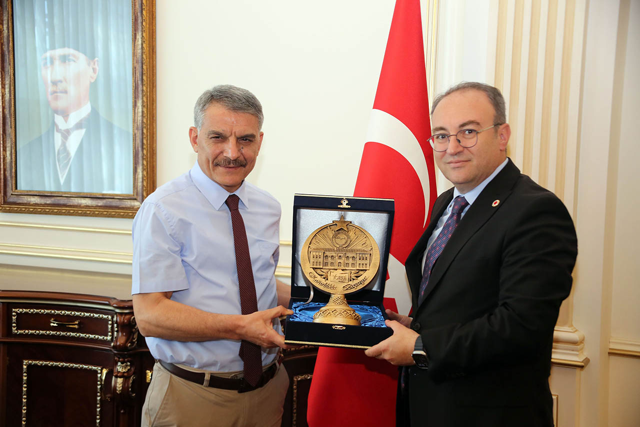 Bozok Üniversitesi Rektörü'nden Vali'ye ziyaret