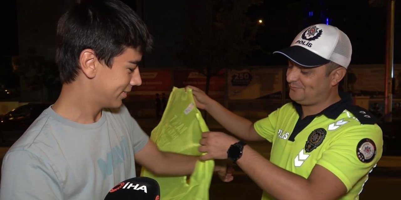 Kırıkkale polisi bisiklet ve motosiklet sürücülerine reflektif yelek dağıttı