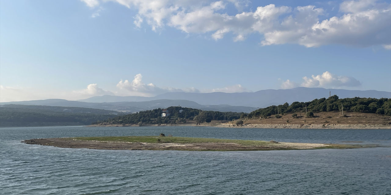 Bolu  Gölköy Baraj Gölü'nde su seviyesi geriledi!