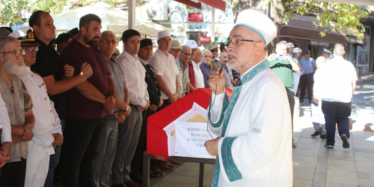 Çanakkale'de Kıbrıs gazisi son yolculuğuna uğurlandı