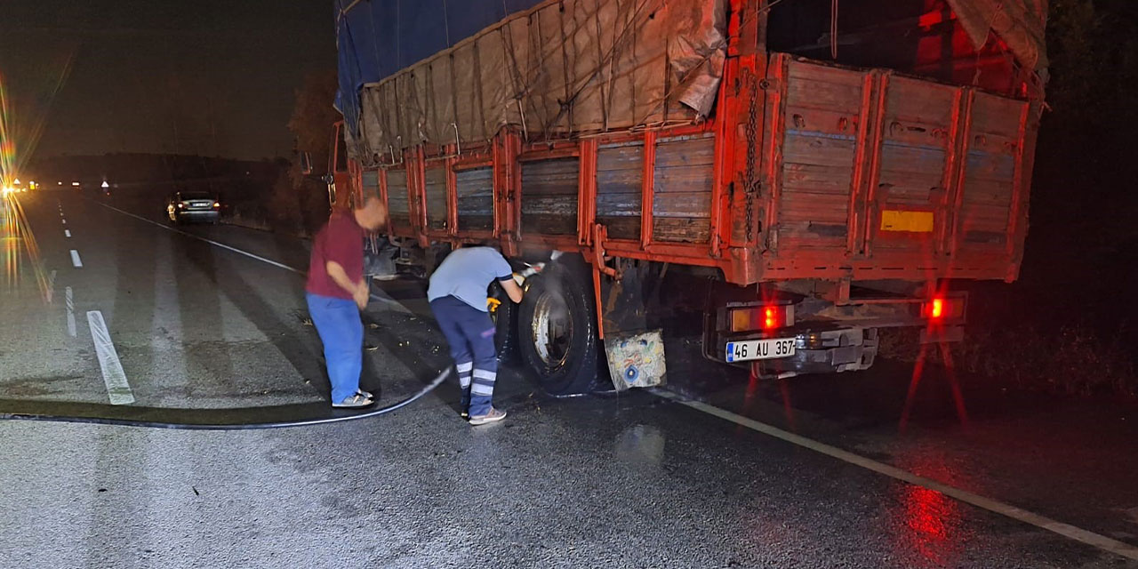 Çorum’da seyir halindeki kamyon alev aldı