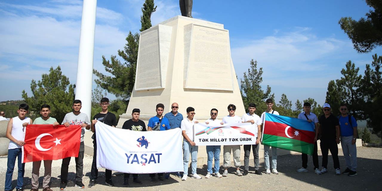 Azerbaycanlı şehit çocukları Çanakkale'yi gezdi