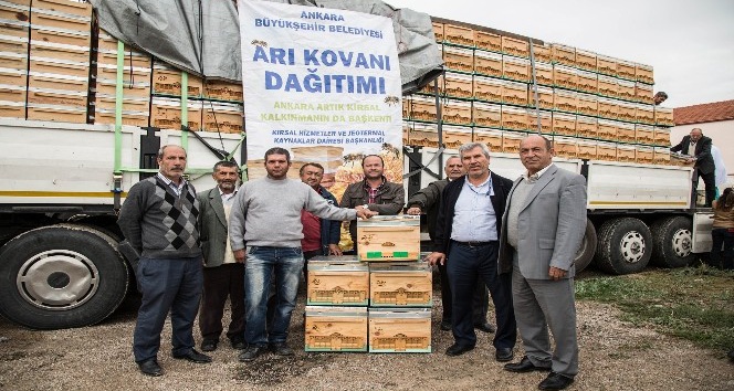 Ankara Büyükşehir Belediyesi 2017’de üreticilere 4 bin arı kovanı dağıtacak