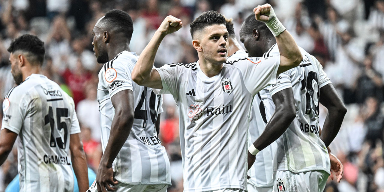 Beşitaş evinde yüksekten uçtu: Kartal Sivasspor'u 2-0'la geçti!