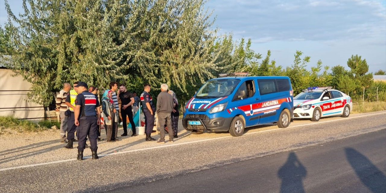 Konya'da 8 yaşındaki çocuğa araba çarptı: Minik kız hayatını kaybetti